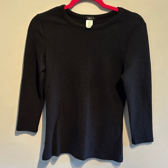 🌸Classic Black Crew Neck Sweater - Picture 1 of 5